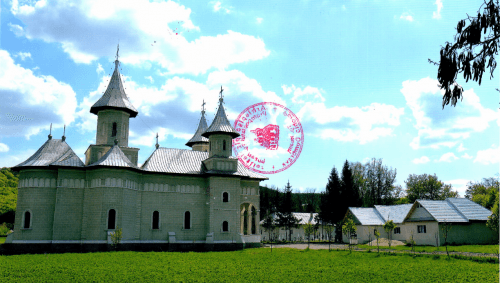 În curtea noii biserici